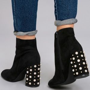 Steve Madden Yvette Suede Booties size:8